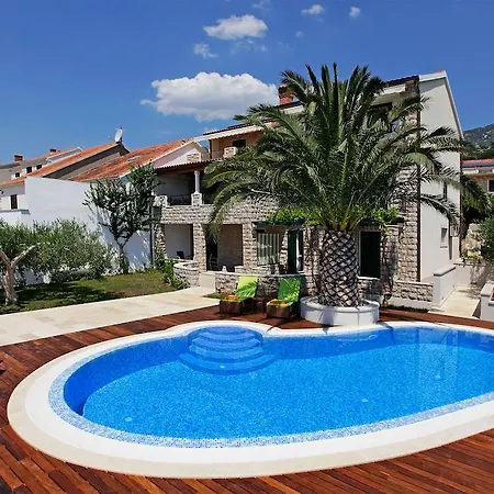Diana - New Heated Pool Apartment Bol